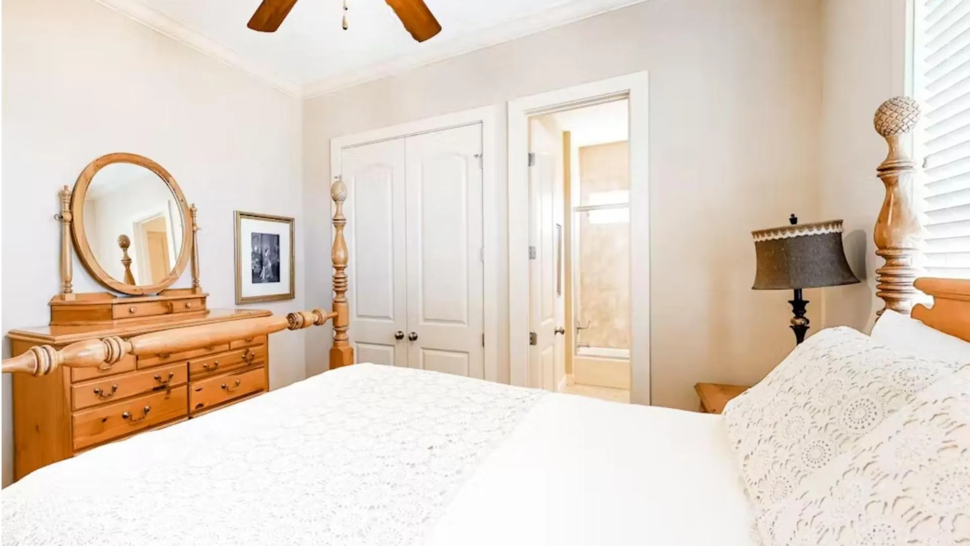 Serenity By The Sea! 4Br Retreat, Sleeps 12, Walk To Beach Panama City Beach Semesterbostad
