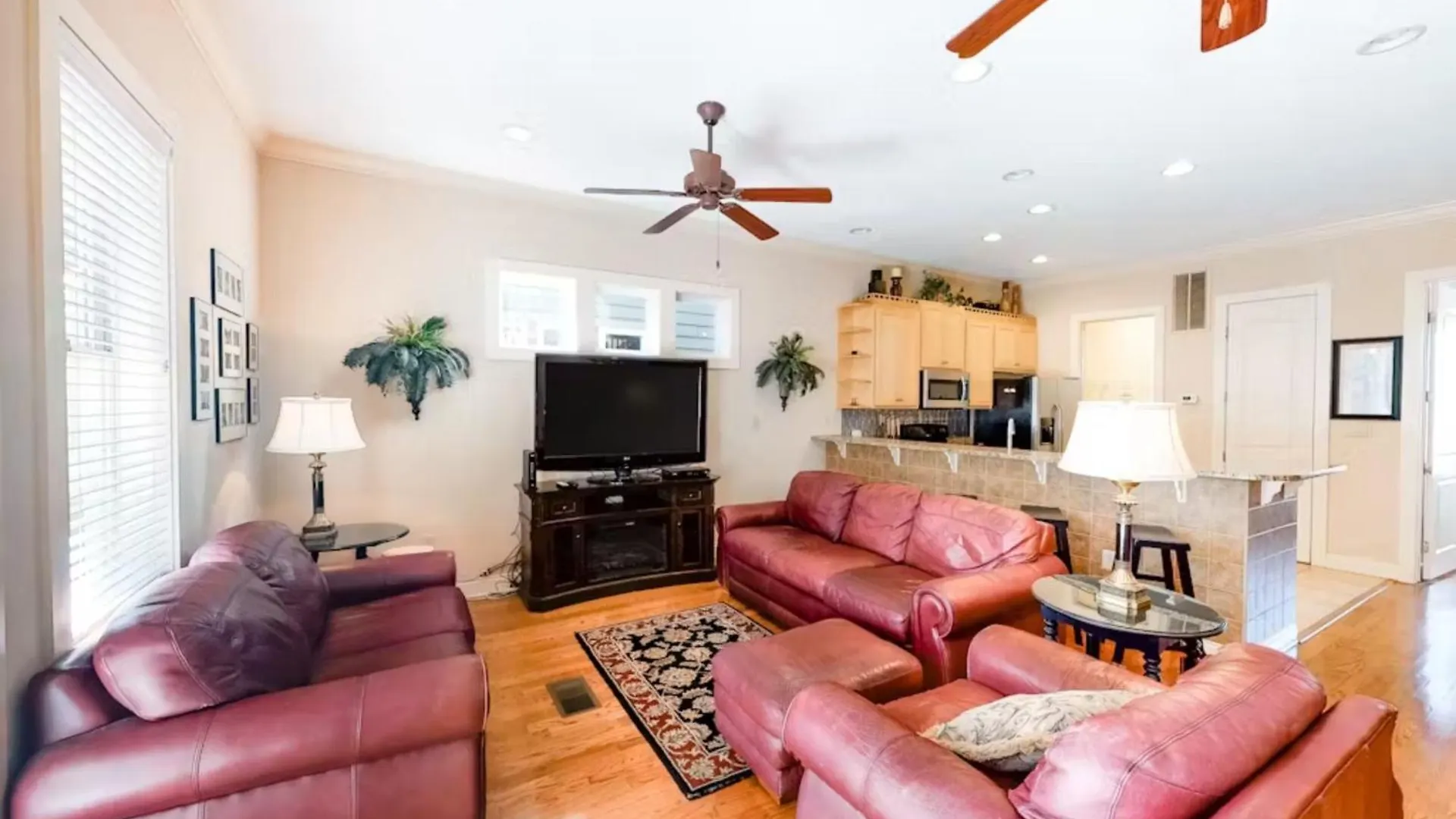 Serenity By The Sea! 4Br Retreat, Sleeps 12, Walk To Beach Panama City Beach USA