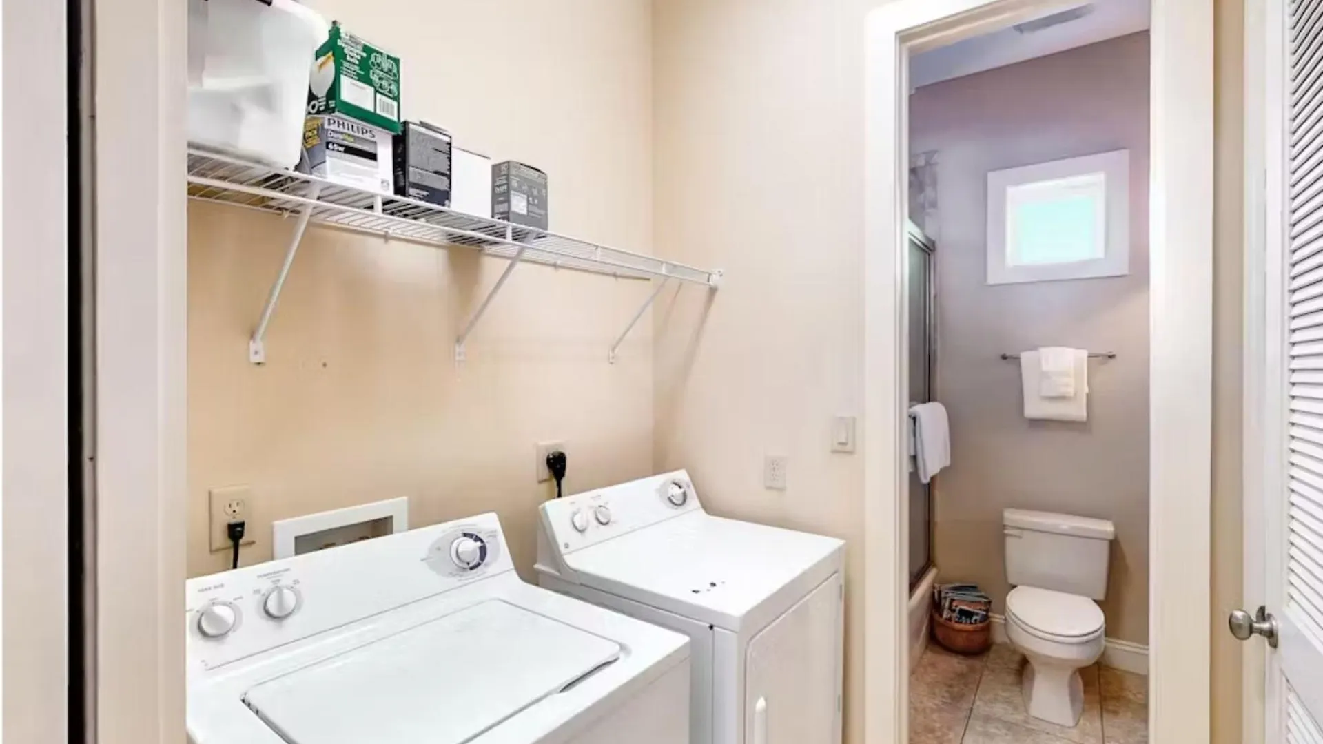 Serenity By The Sea! 4Br Retreat, Sleeps 12, Walk To Beach Panama City Beach